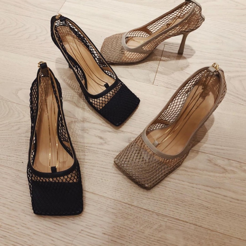 Bottega Veneta Black Mesh Stretch Pumps in 39.5 - Picture 10 of 16